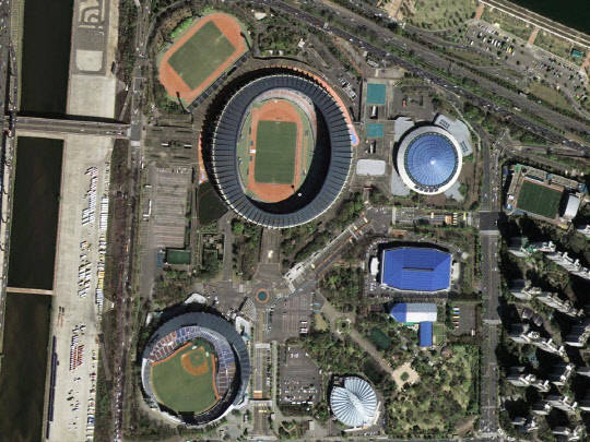 차세대중형위성 1호가 지난달 8일 촬영한 서울 잠실운동장 모습.  과기정통부 제공